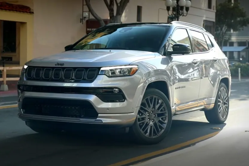2022 Jeep Compass Latitude photo 1