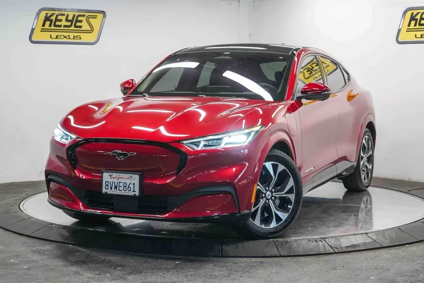 2021 Ford Mustang Mach-E Premium photo 1