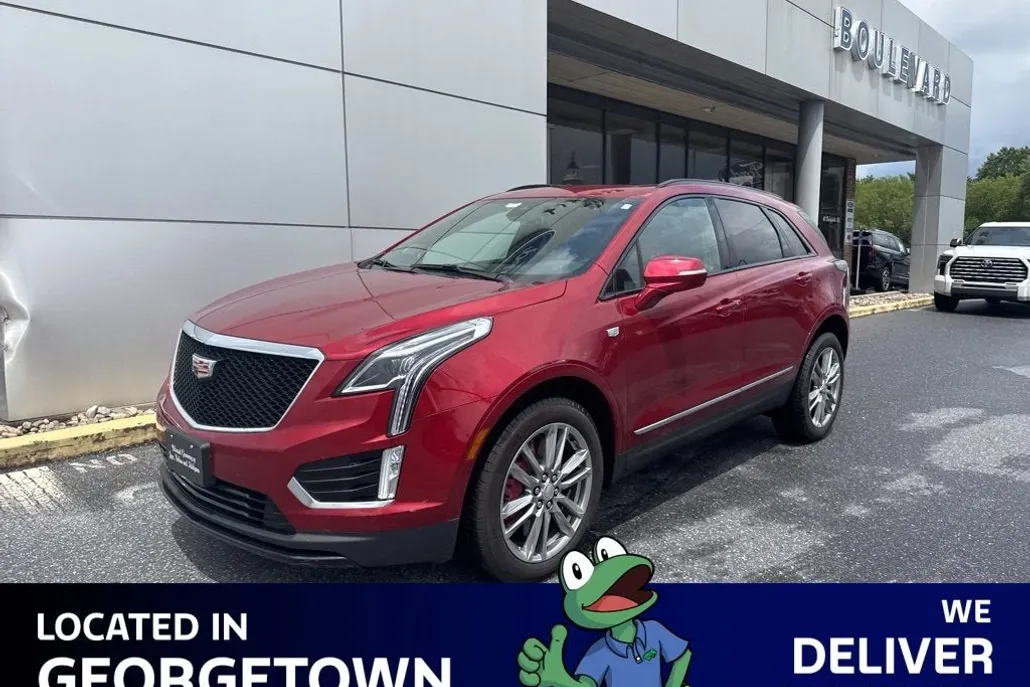 2025 Cadillac XT5 Sport photo 1