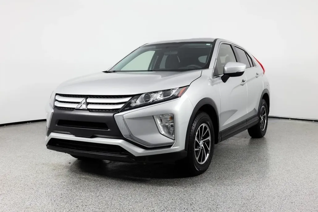 2020 Mitsubishi Eclipse Cross ES photo 1