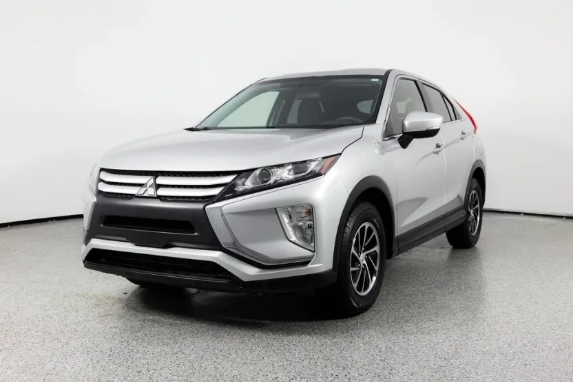 2020 Mitsubishi Eclipse Cross ES photo 1