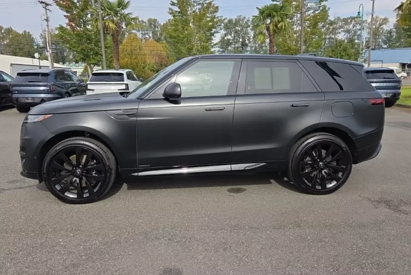 2025 Land Rover Range Rover Sport P550e Autobiography photo 1