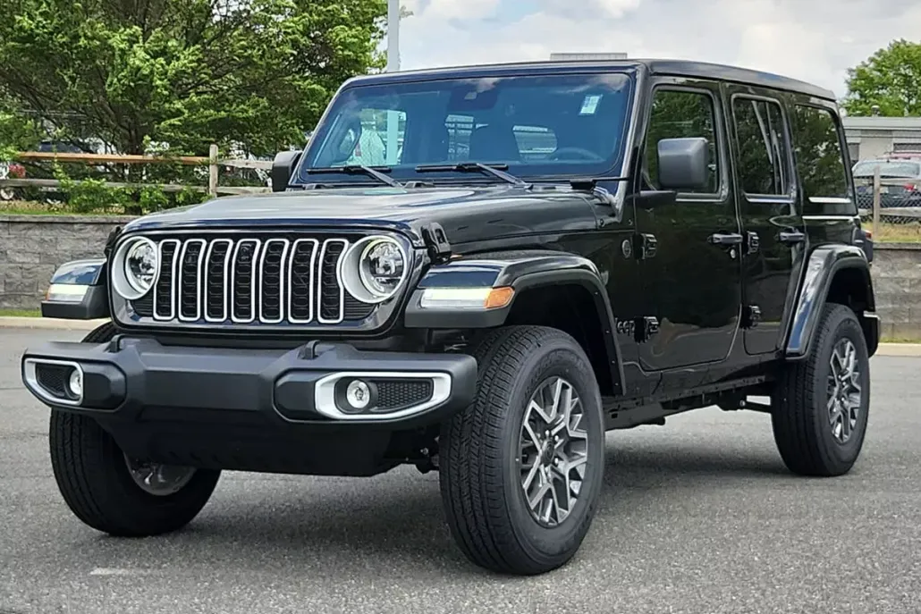 2025 Jeep Wrangler Sahara photo 1