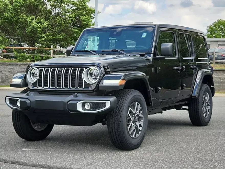 2025 Jeep Wrangler Sahara photo 1