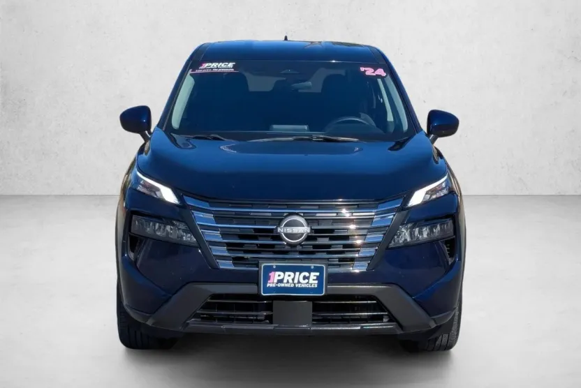 2024 Nissan Rogue AWD SV photo 1