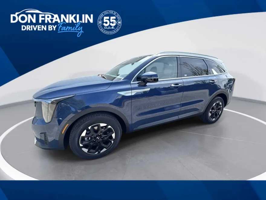 2025 Kia Sorento S photo 1