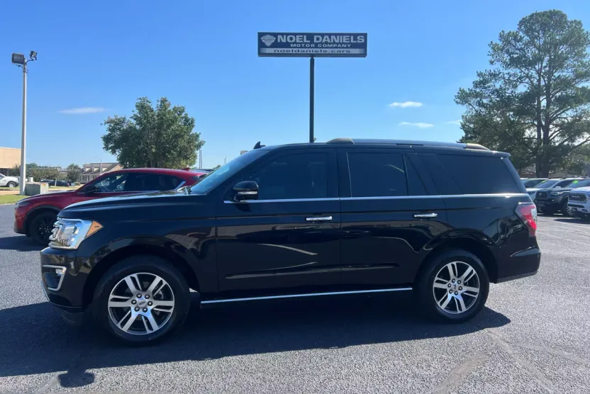 2020 Ford Expedition Limited photo 1