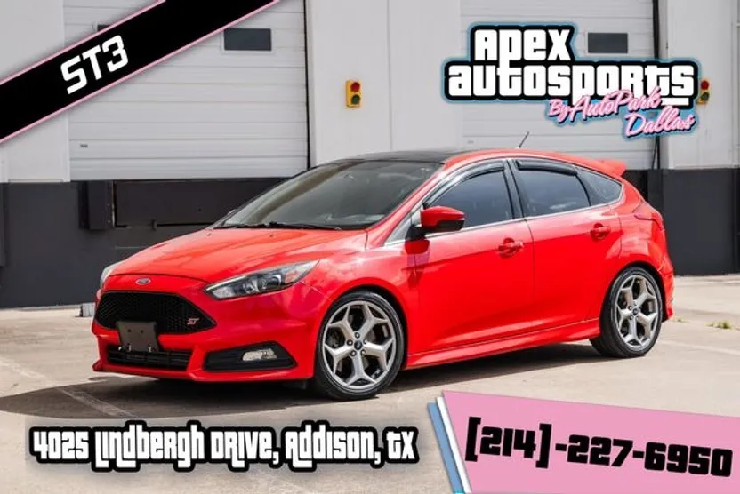 2015 Ford Focus ST photo 1