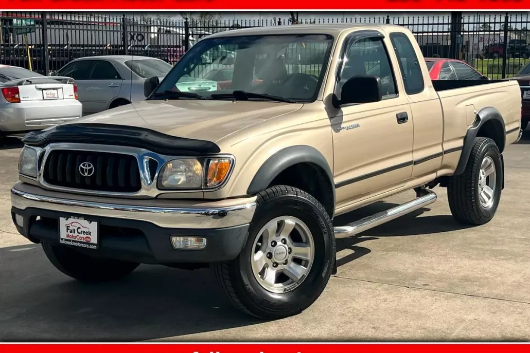 2004 Toyota Tacoma PreRunner XtraCab V6 photo 1