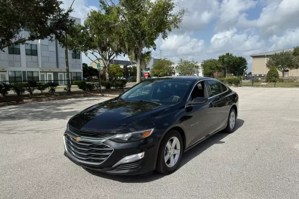 2020 Chevrolet Malibu LS photo 1