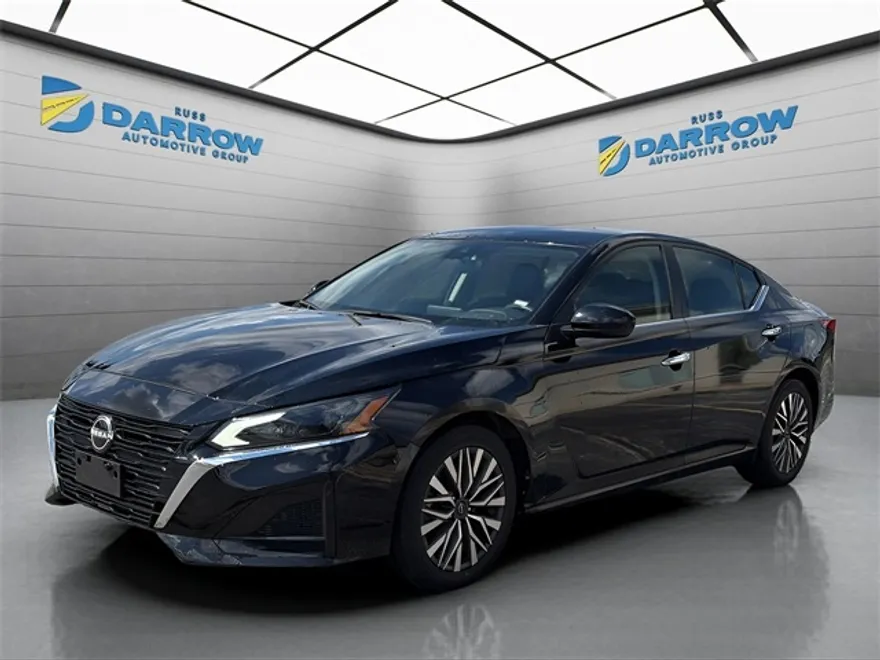 2023 Nissan Altima 2.5 SV photo 1