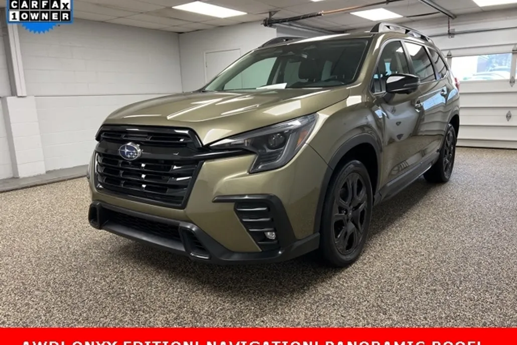 2023 Subaru Ascent Onyx Edition photo 1
