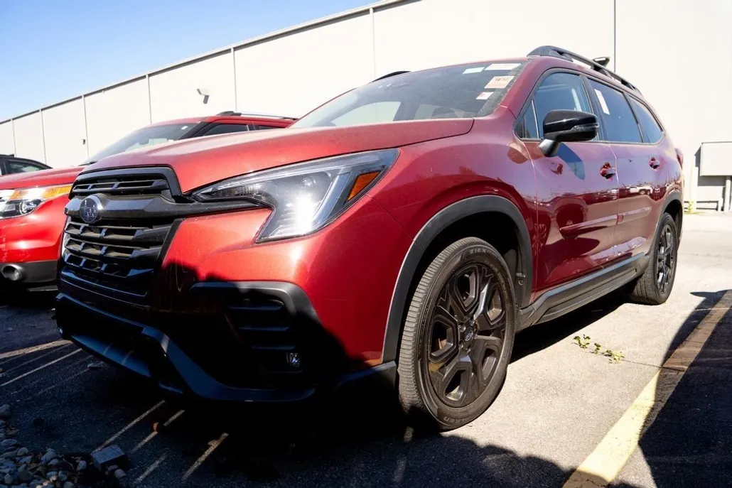 2023 Subaru Ascent Onyx Edition photo 1