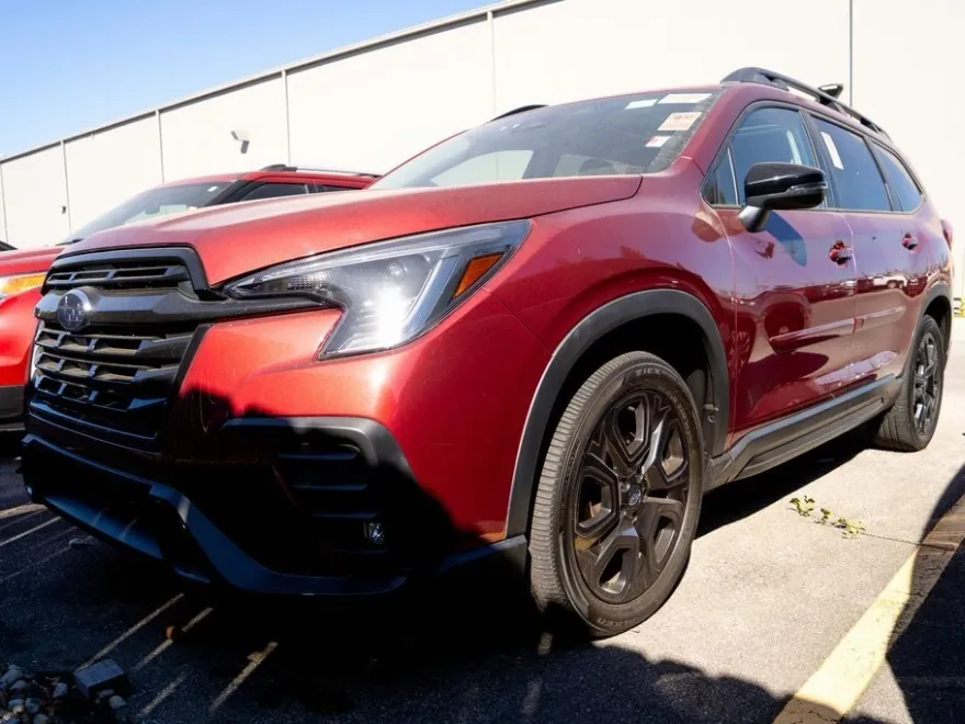 2023 Subaru Ascent Onyx Edition photo 1