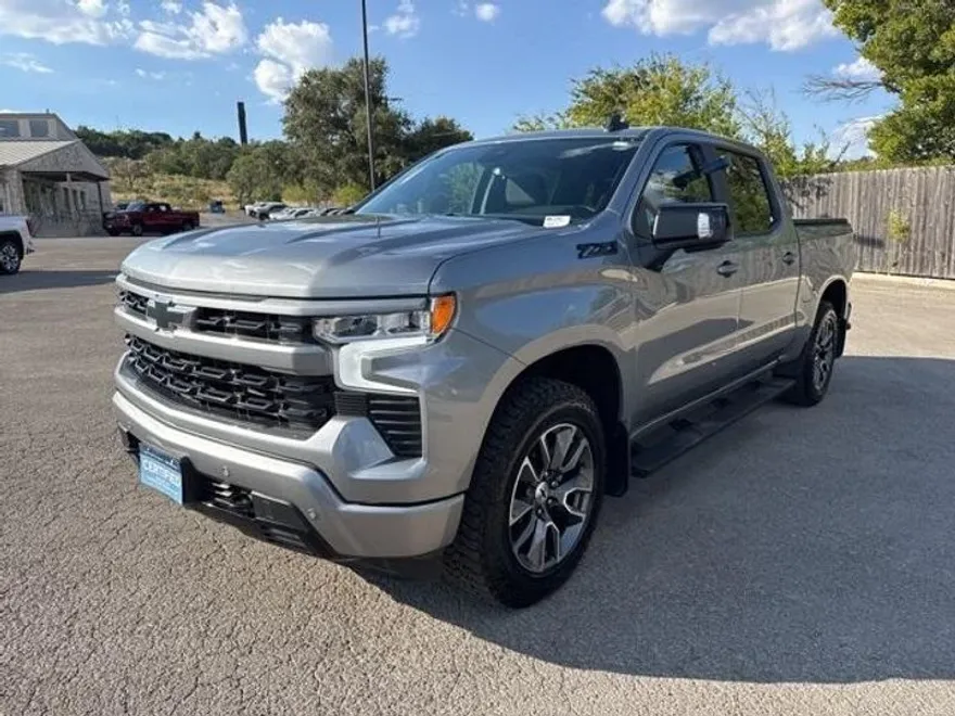 2024 Chevrolet Silverado 1500 RST photo 1
