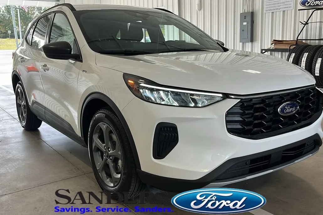 2025 Ford Escape ST-Line photo 1