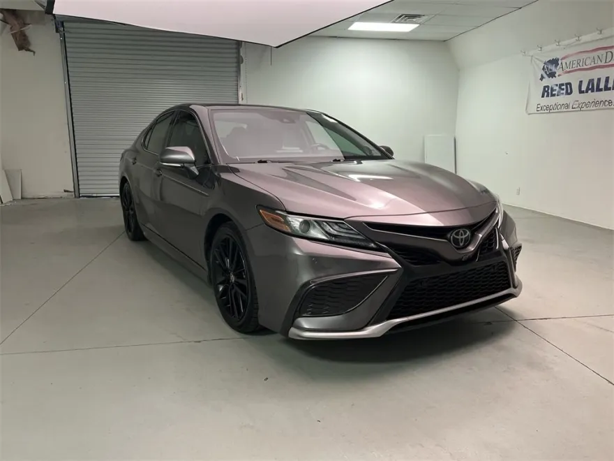 2022 Toyota Camry XSE photo 1