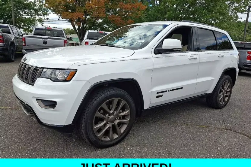 2016 Jeep Grand Cherokee Limited photo 1