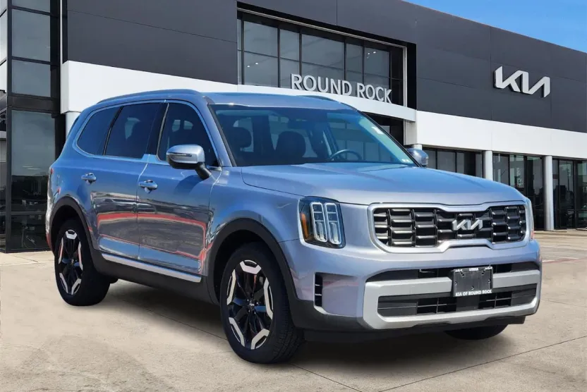 2023 Kia Telluride S photo 1