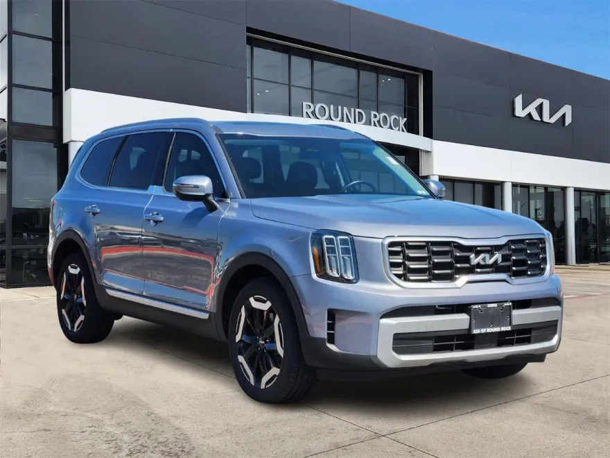 2023 Kia Telluride S photo 1