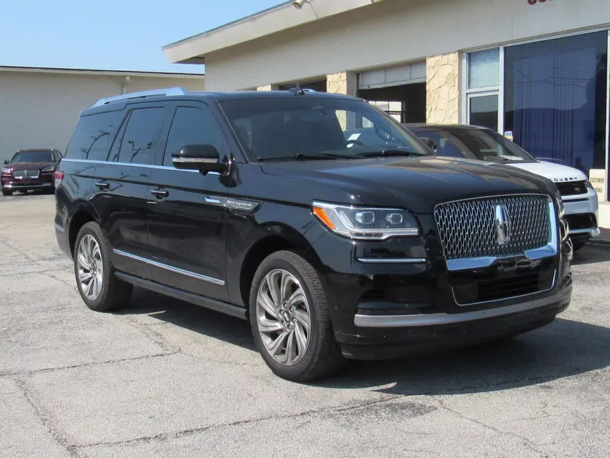 2023 Lincoln Navigator Reserve photo 1