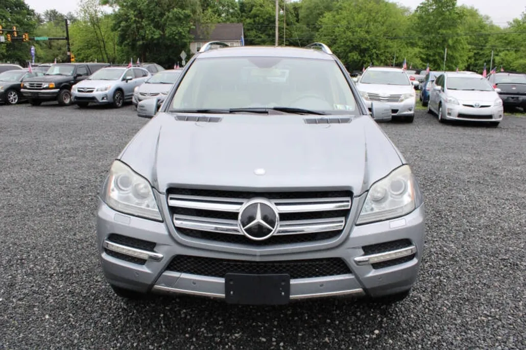 2011 Mercedes Benz GL 450 photo 1