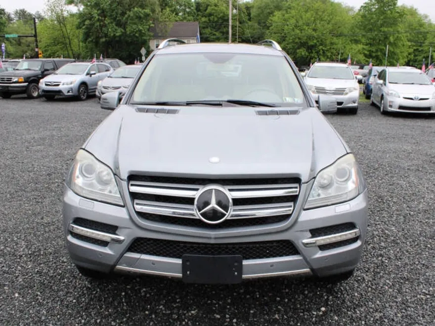 2011 Mercedes Benz GL 450 photo 1