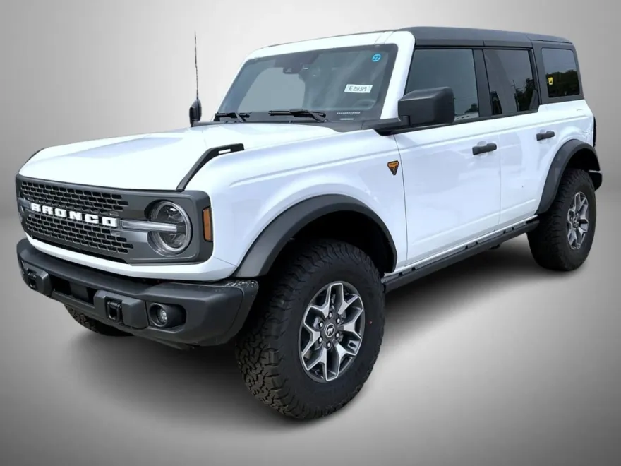 2025 Ford Bronco Badlands photo 1