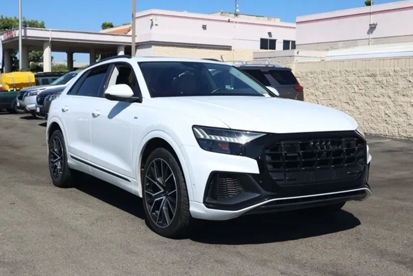 2021 Audi Q8 55 Premium Plus photo 1