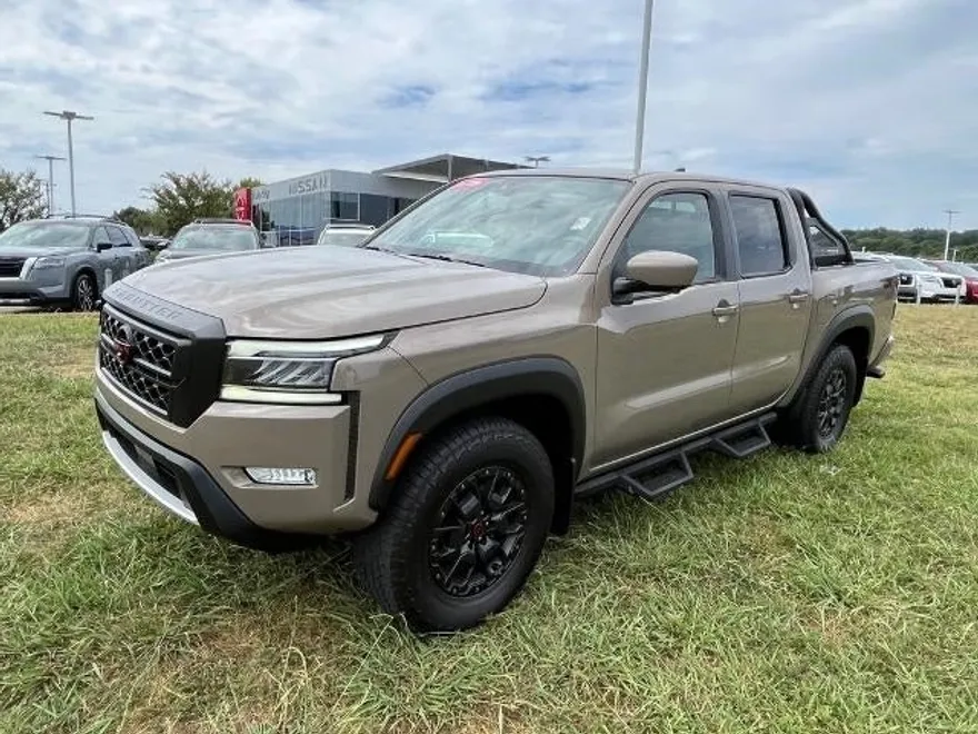 2022 Nissan Frontier Crew Cab S photo 1