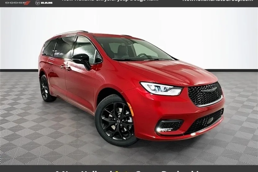 2026 Chrysler Pacifica Limited photo 1