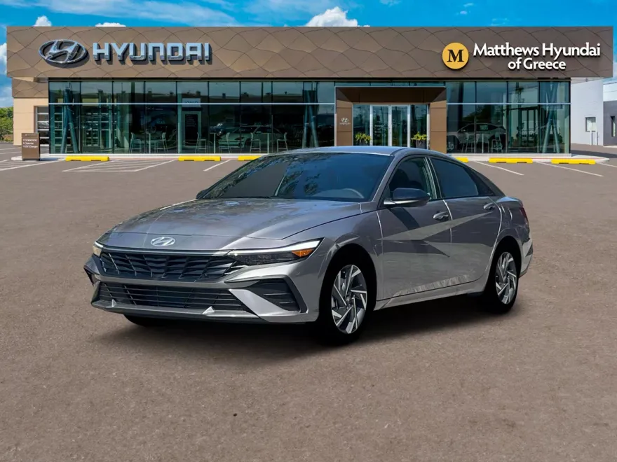 2025 Hyundai Elantra SEL Sport photo 1