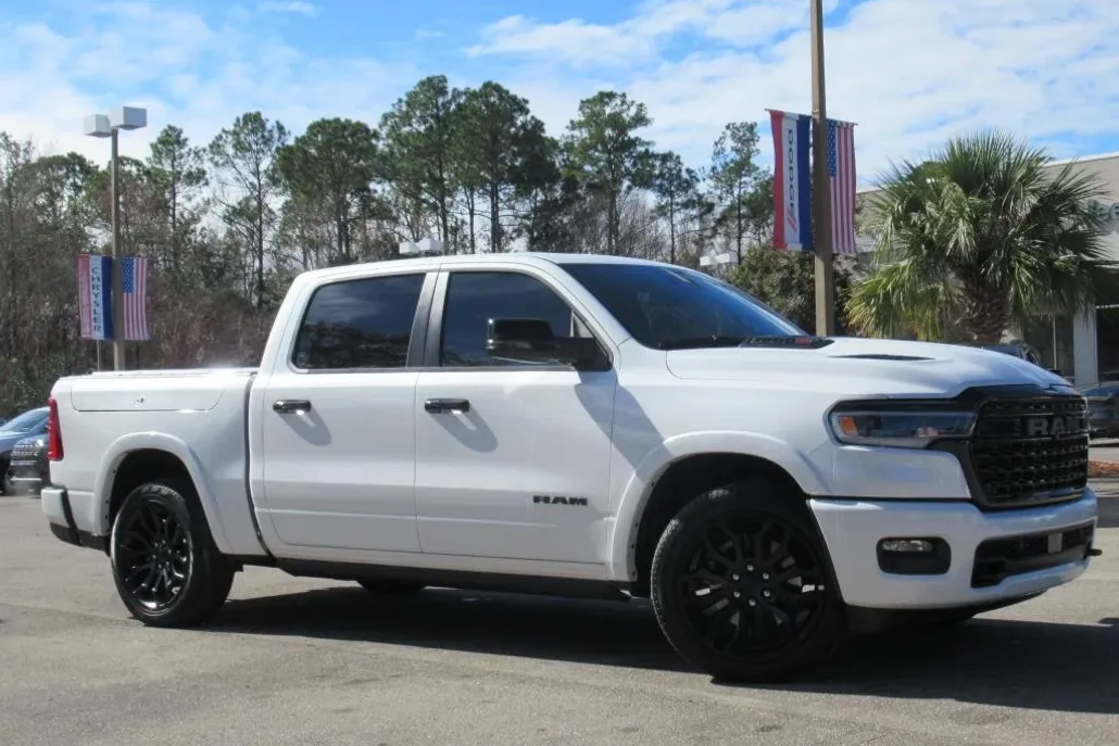 2025 Ram 1500 Limited photo 1