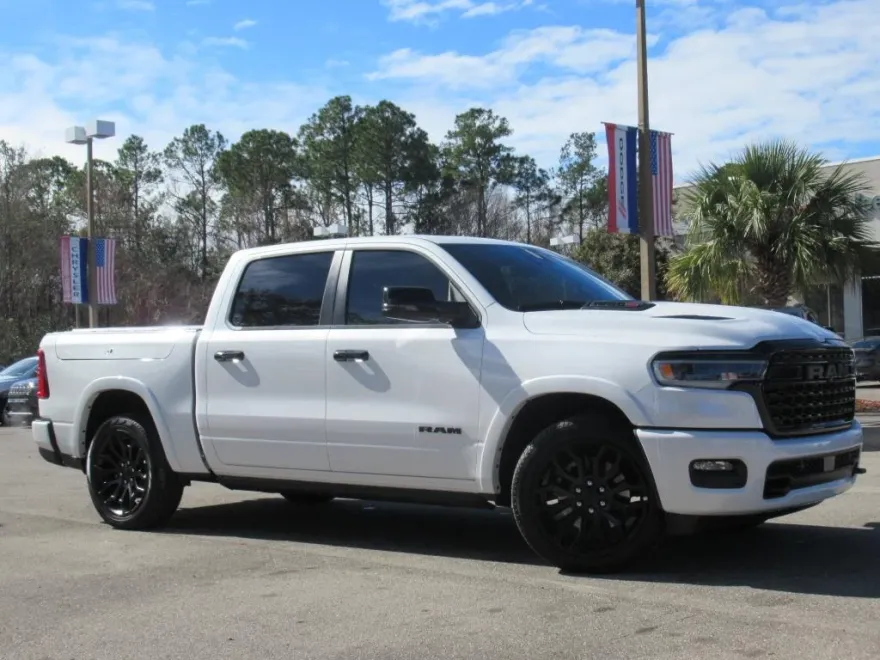 2025 Ram 1500 Limited photo 1
