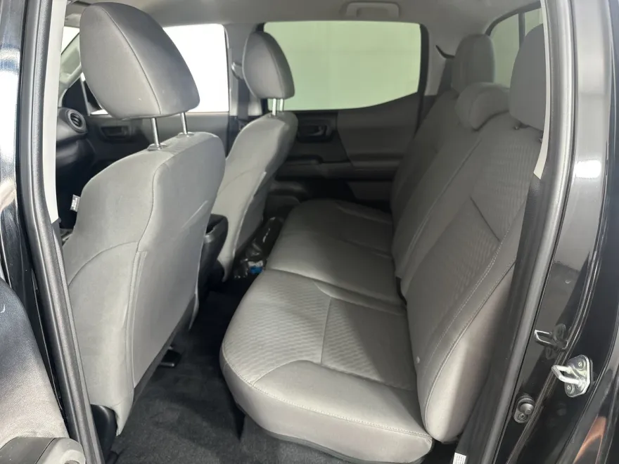 2023 Toyota Tacoma SR 4x4 photo 1