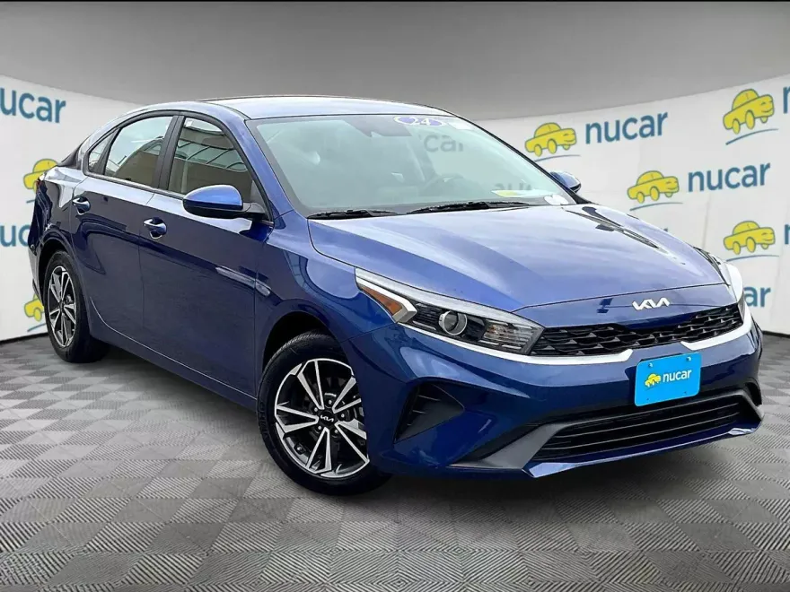 2024 Kia Forte LXS photo 1