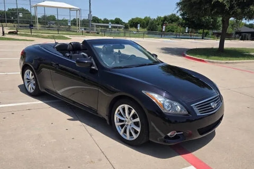 2011 Infiniti G37 Base Convertible photo 1