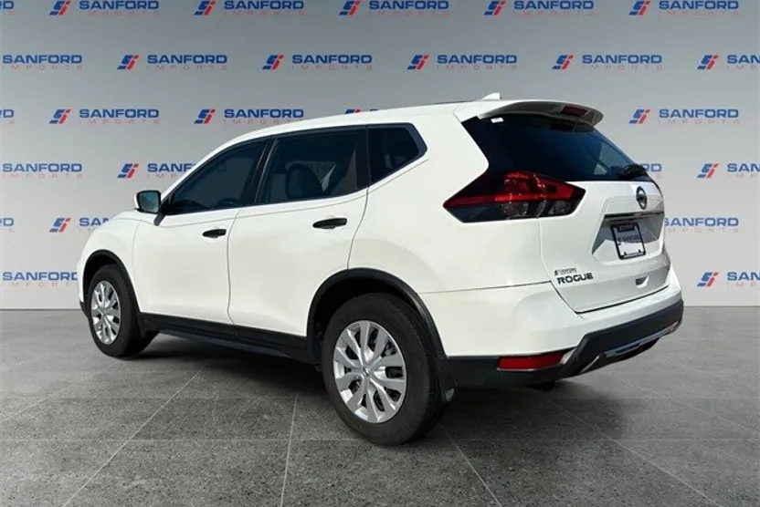 2020 Nissan Rogue S photo 1