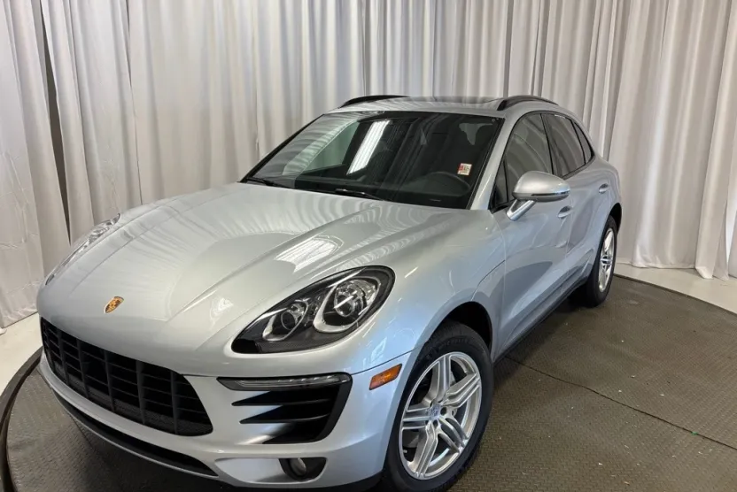 2018 Porsche Macan photo 1