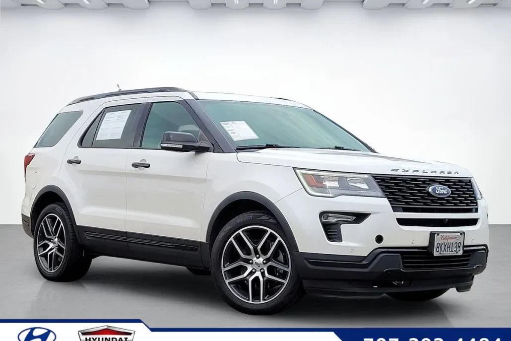 2019 Ford Explorer Sport photo 1