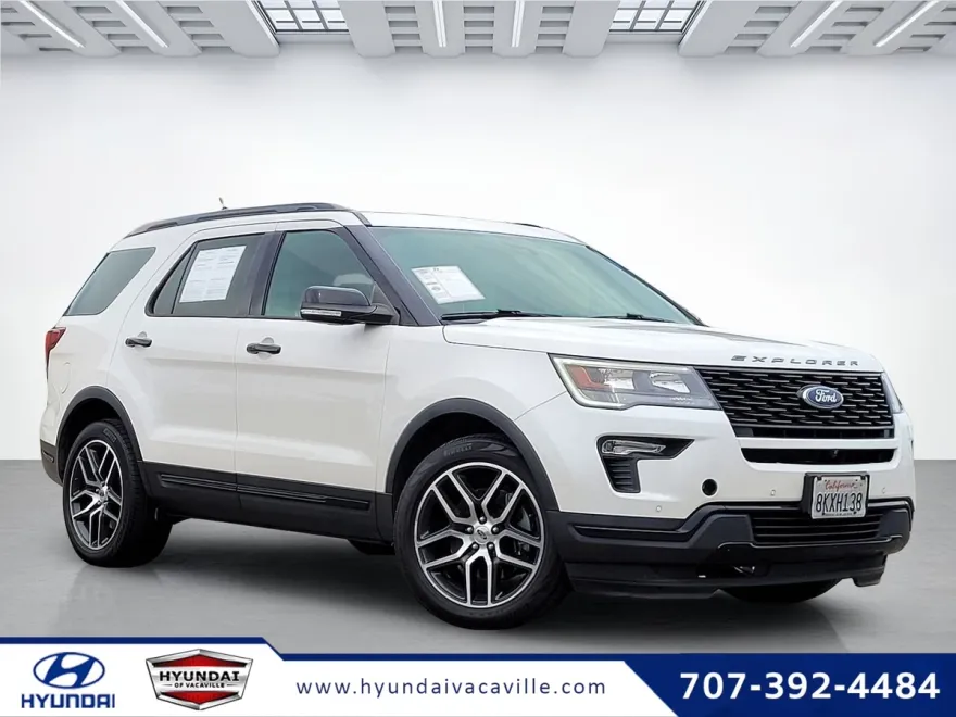 2019 Ford Explorer Sport photo 1
