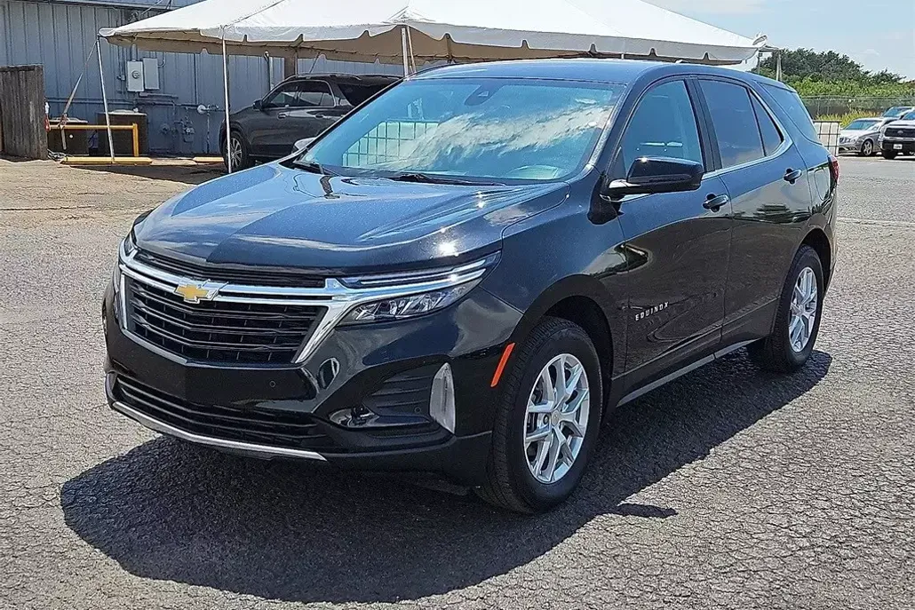 2024 Chevrolet Equinox photo 1