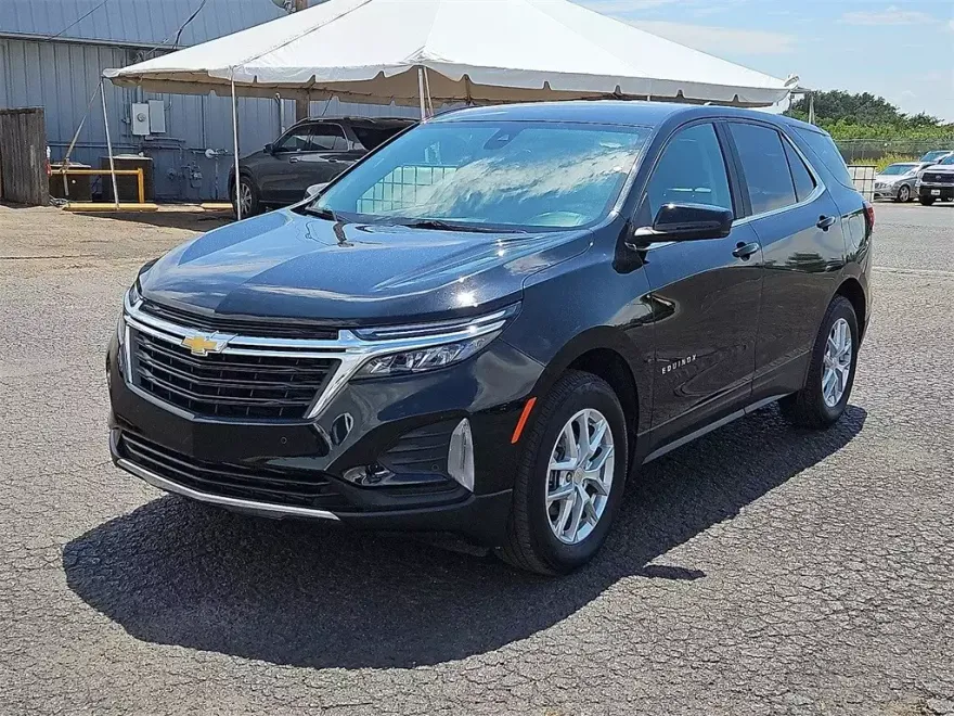 2024 Chevrolet Equinox photo 1