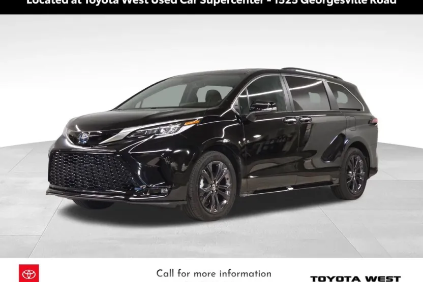 2024 Toyota Sienna XSE photo 1