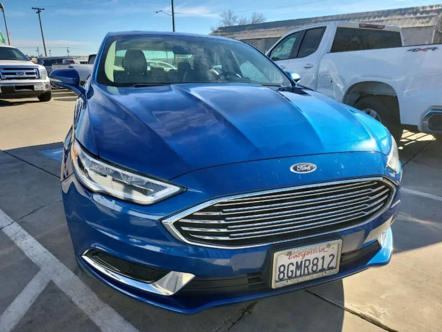 2018 Ford Fusion SE photo 1