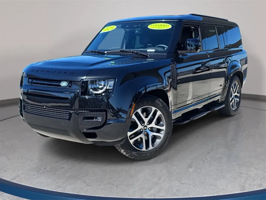 2025 Land Rover Defender 130 X-Dynamic SE photo 1