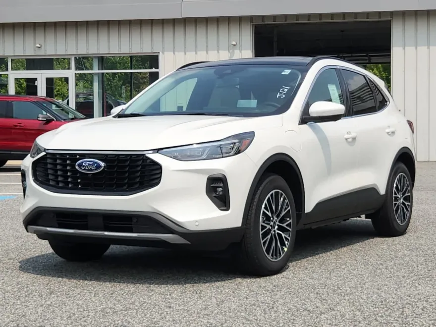 2025 Ford Escape Plug-In Hybrid photo 1
