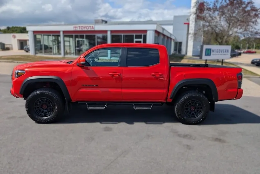2023 Toyota Tacoma TRD Pro photo 1
