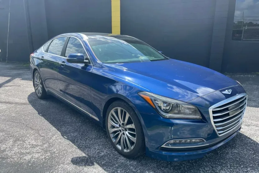 2015 Hyundai Genesis 5.0 photo 1