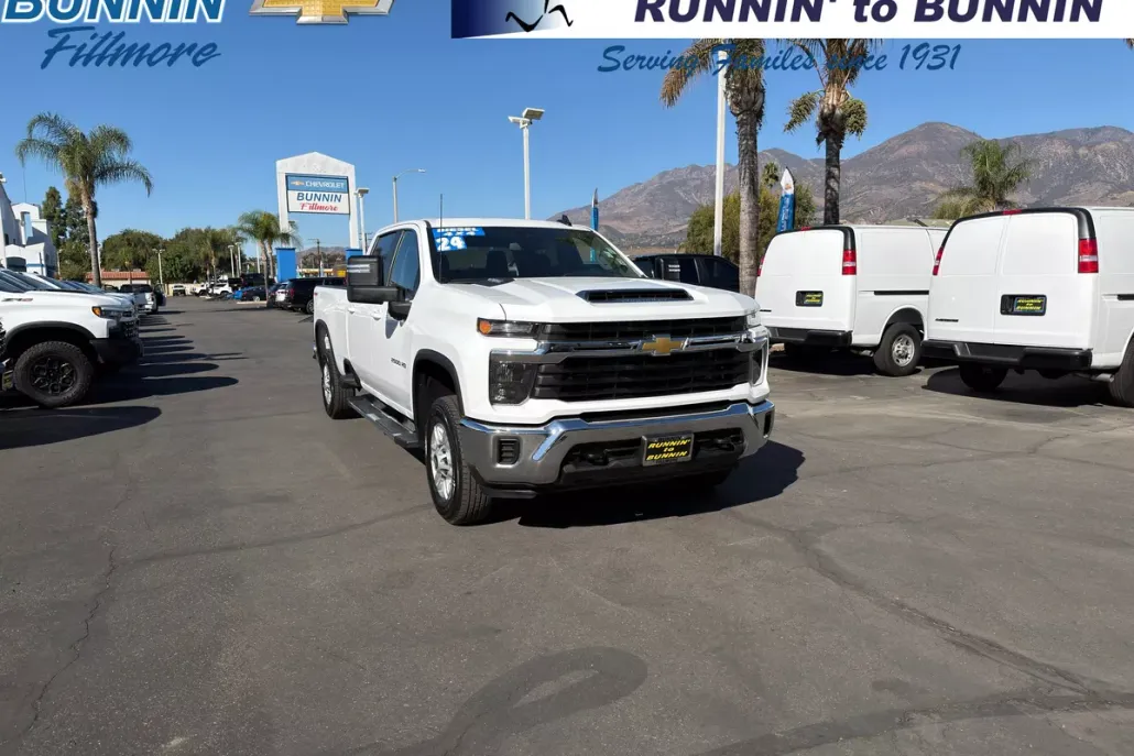2024 Chevrolet Silverado 2500HD LT photo 1